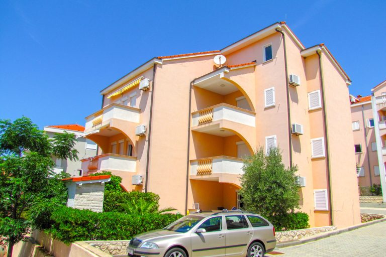 APARTMENT ZORIC