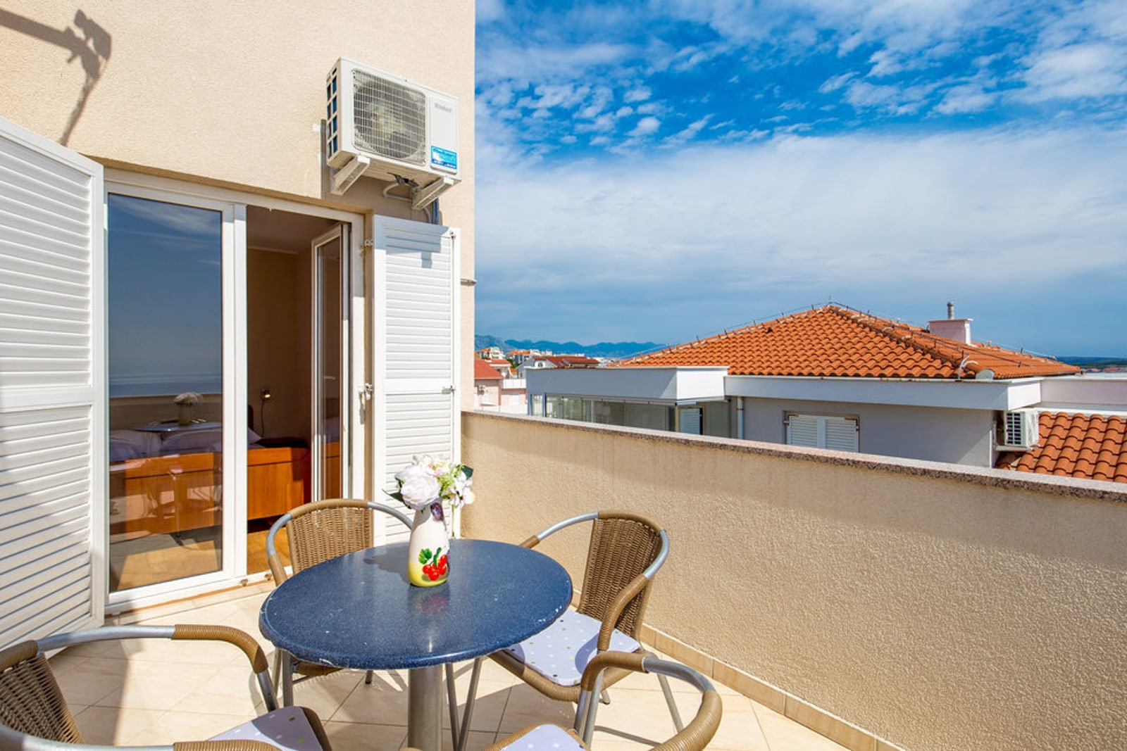 FERIENWOHNUNG NADICA – Ferienwohnung mit drei Schlafzimmern