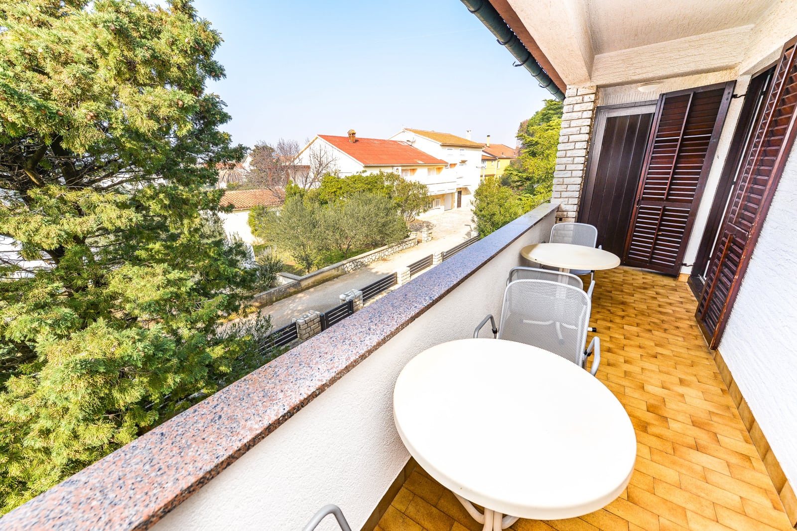 APARTMENTS LEUT – Two bedroom apartment – 02