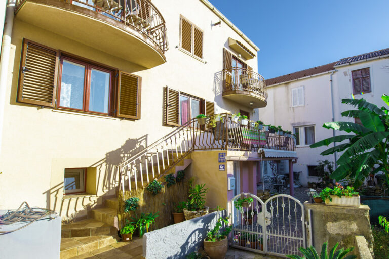 APARTMENTS FORTUNA