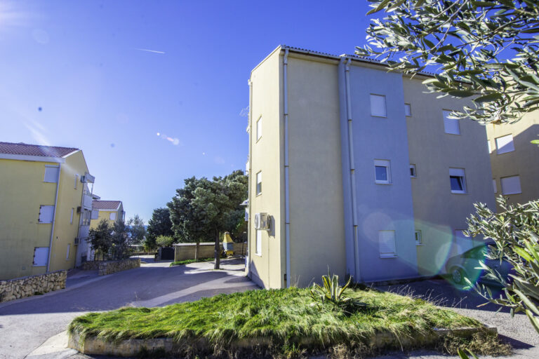 APARTMAN FERAL